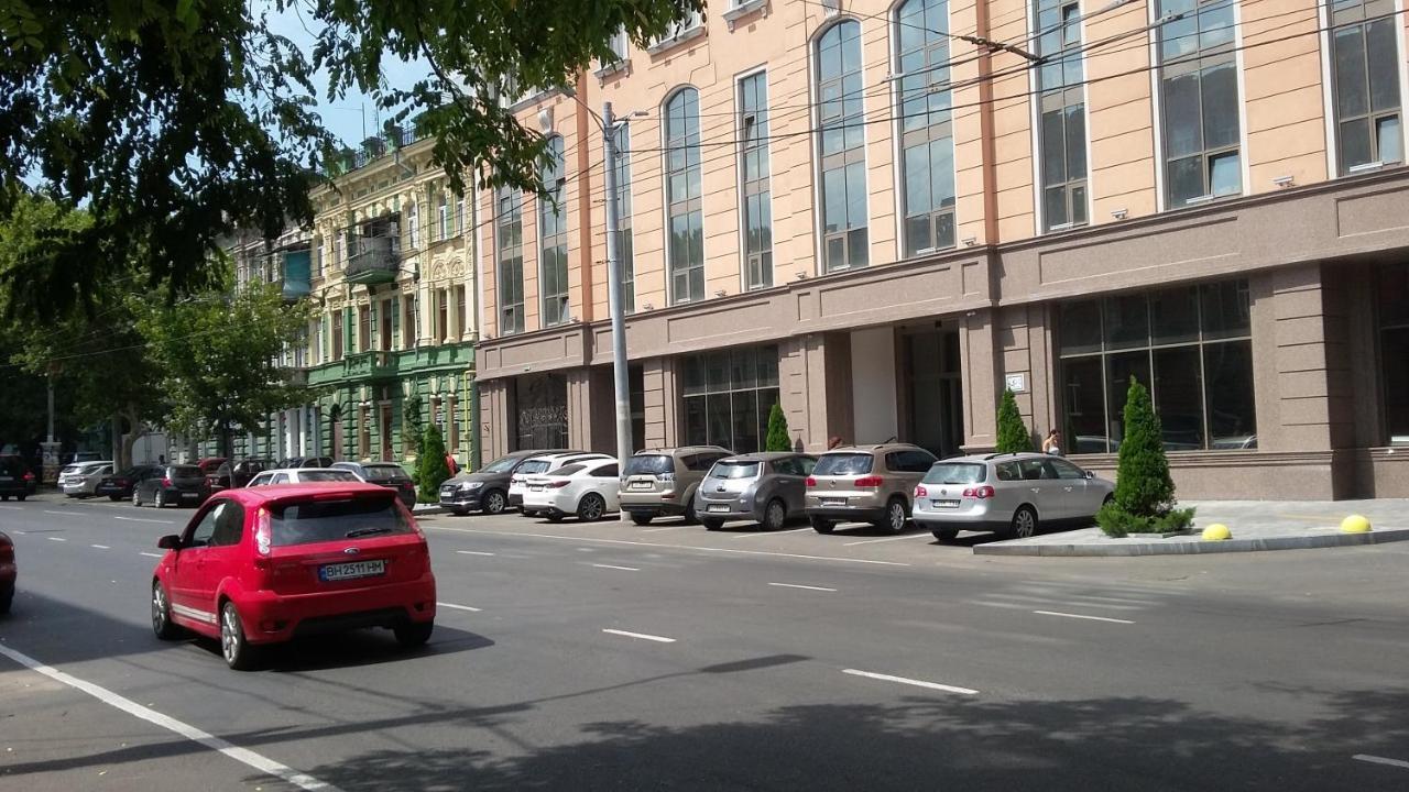 Apartment On Velyka Arnauts'Ka Str Odessa Exterior photo